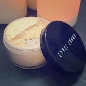 Bobbi Brown Face Powder